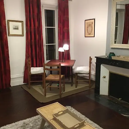 Apartment Blanc Dutrouilh